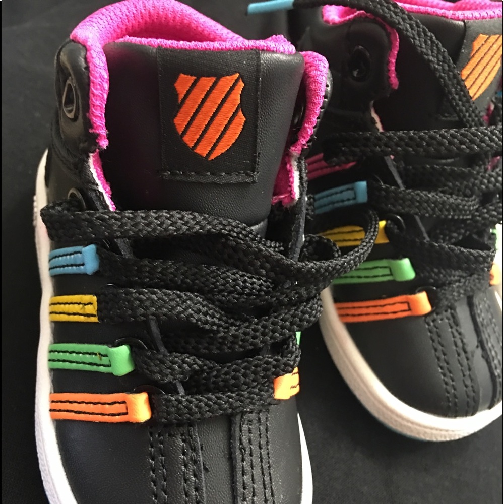 K SWISS kids size 4 shoes Original packaging